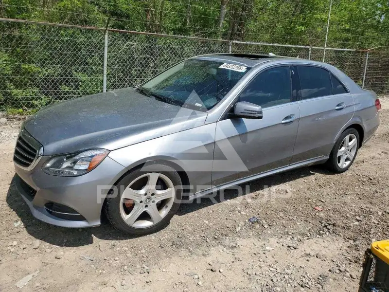 2014 Mercedes Benz E-Class фото