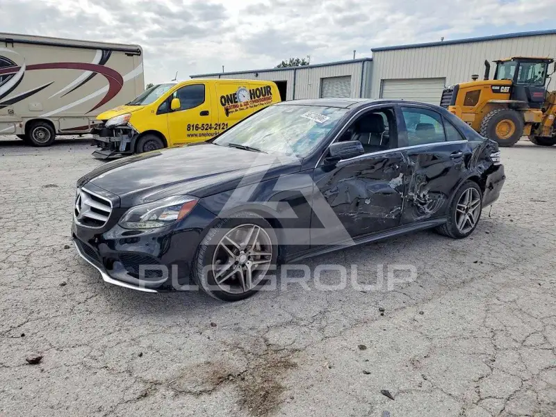 2014 Mercedes Benz E-Class фото