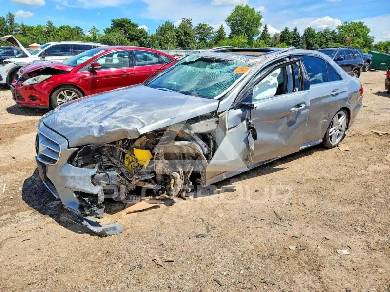 2014 Mercedes Benz E-Class фото