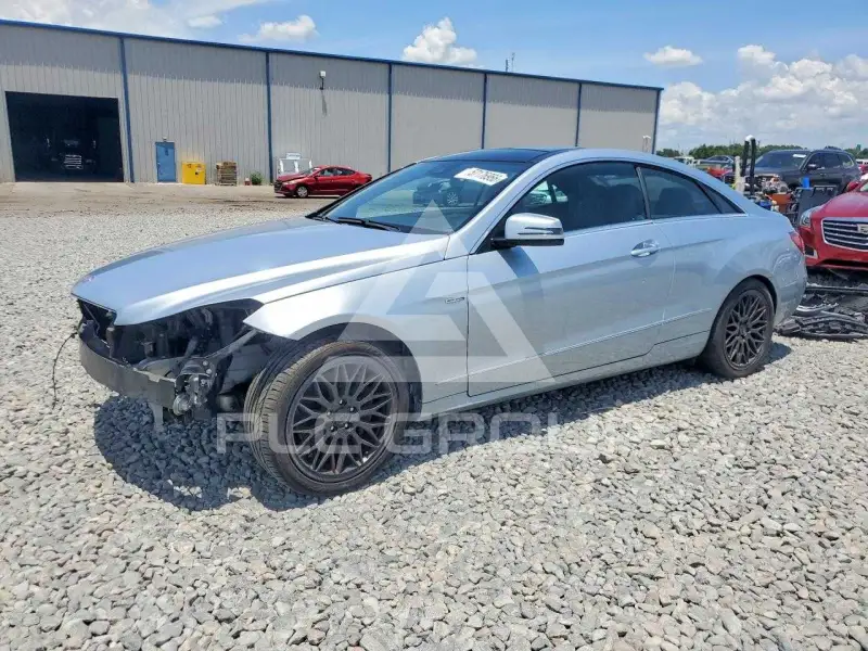 2014 Mercedes Benz E-Class photo