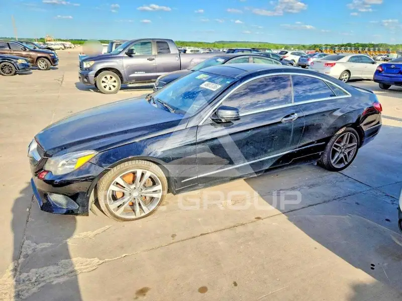 2014 Mercedes Benz E-Class фото