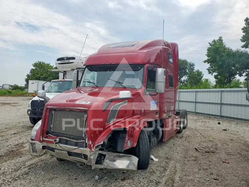 2014 Volvo VNL photo