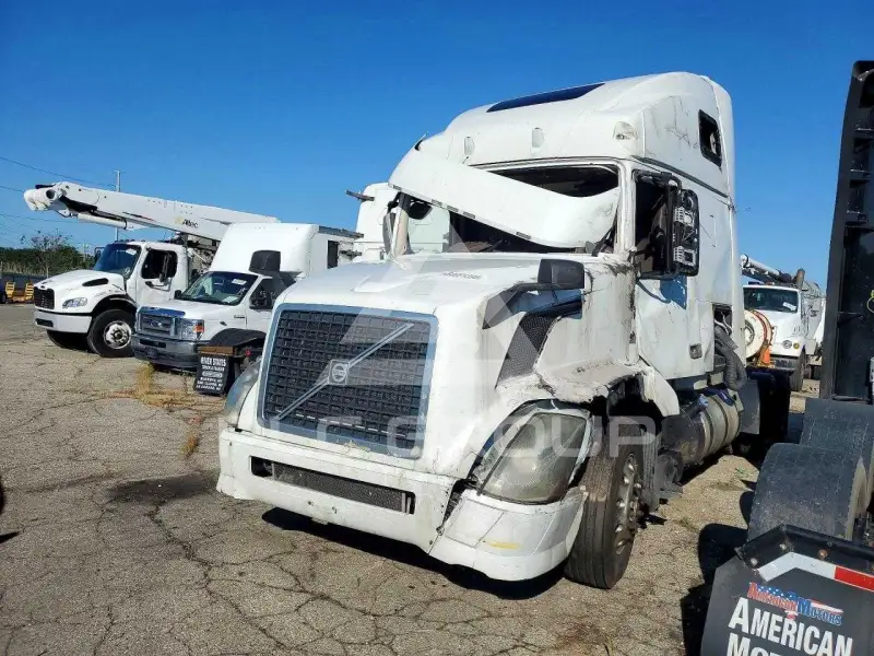 2014 Volvo VNL photo