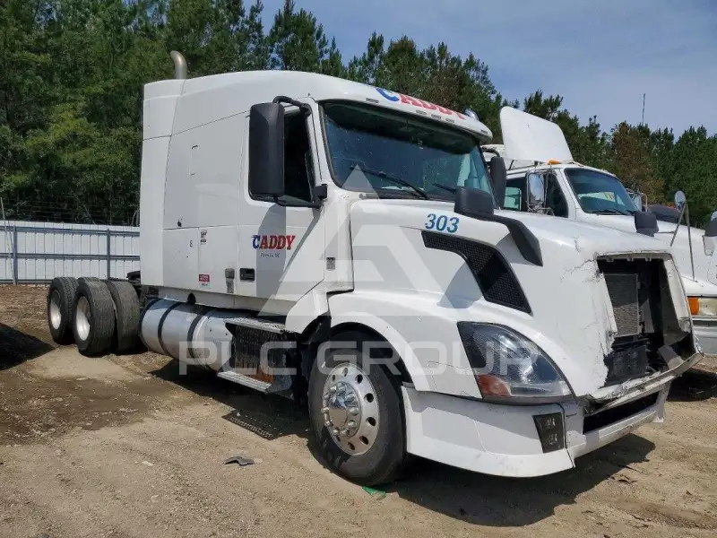 2014 Volvo VNL photo