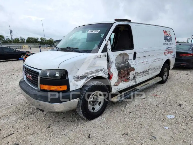 2014 GMC Savana photo