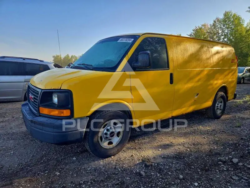 2014 GMC Savana photo