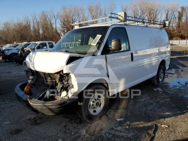 2014 GMC Savana фото