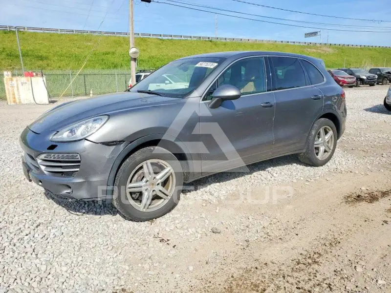 2014 Porsche CAYENNE photo