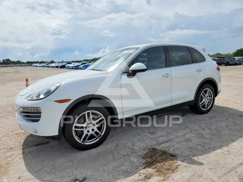 2014 Porsche Cayenne photo