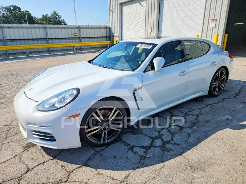 2014 Porsche Panamera photo