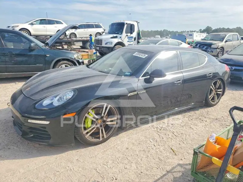 2014 Porsche Panamera photo