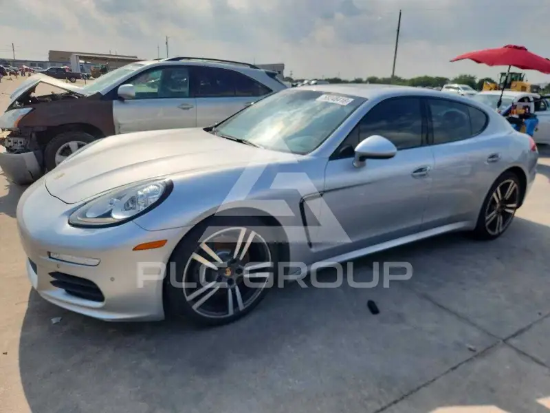 2014 Porsche Panamera photo