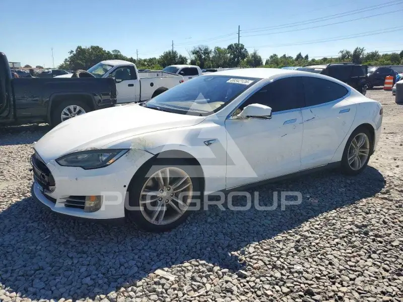 2014 Tesla Model S фото