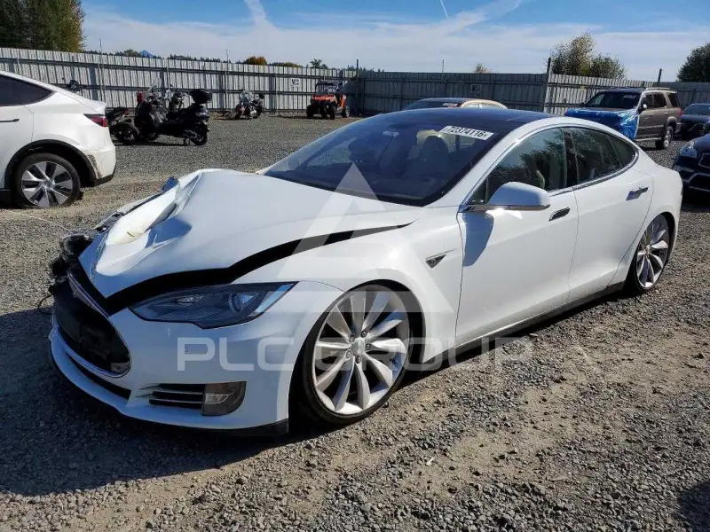 2014 Tesla Model S фото