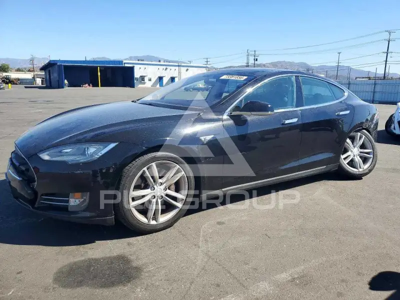 2014 Tesla Model S фото