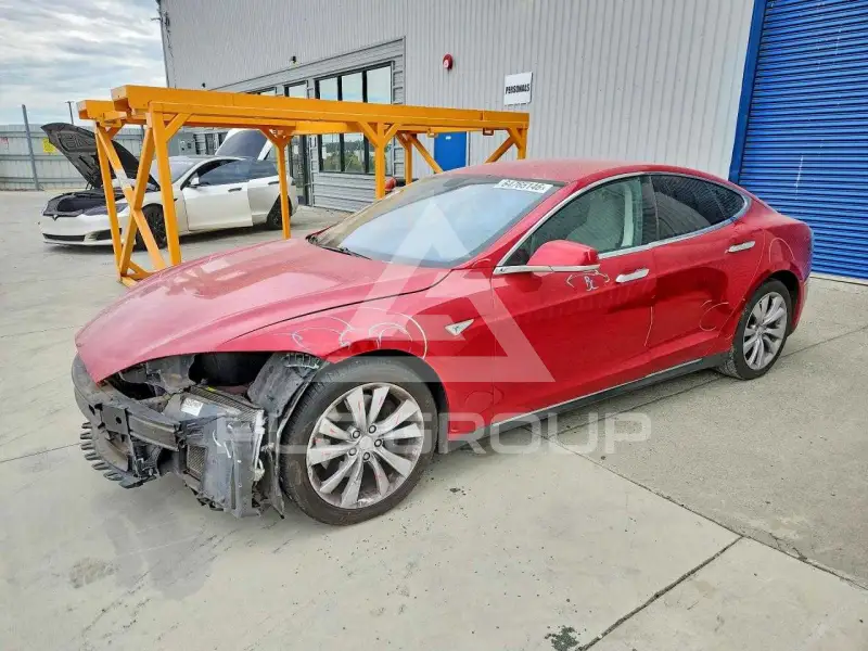 2014 Tesla Model S photo