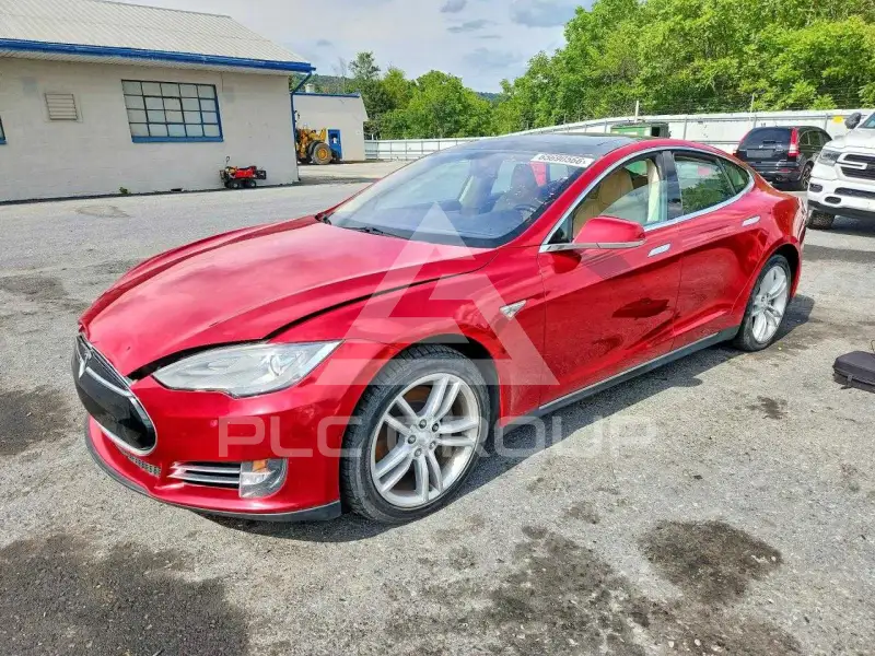 2014 Tesla Model S фото