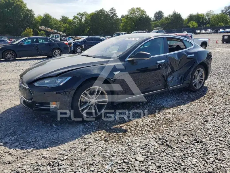 2014 Tesla Model S photo