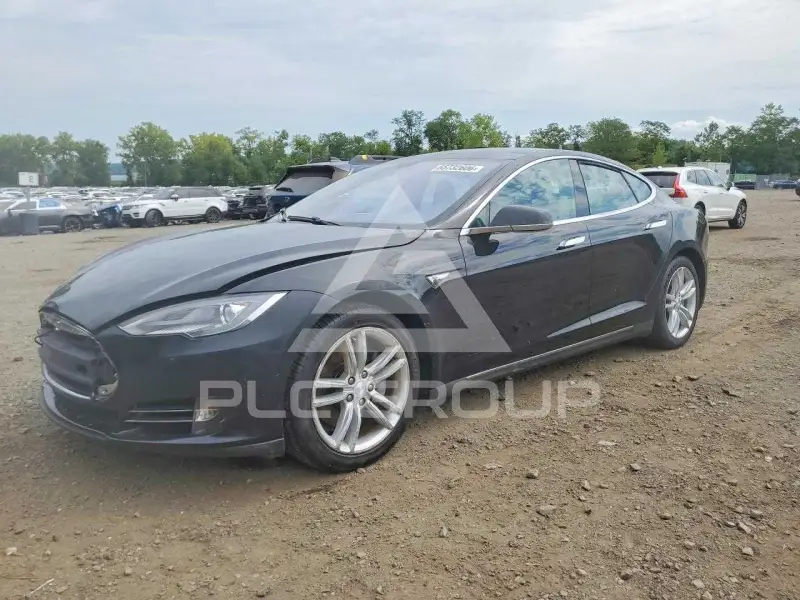 2014 Tesla Model S фото