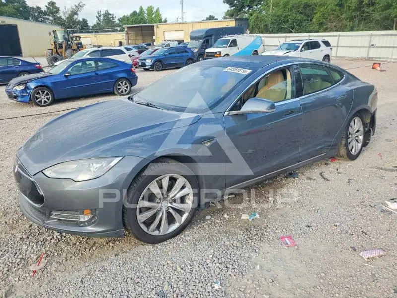 2014 Tesla Model S photo