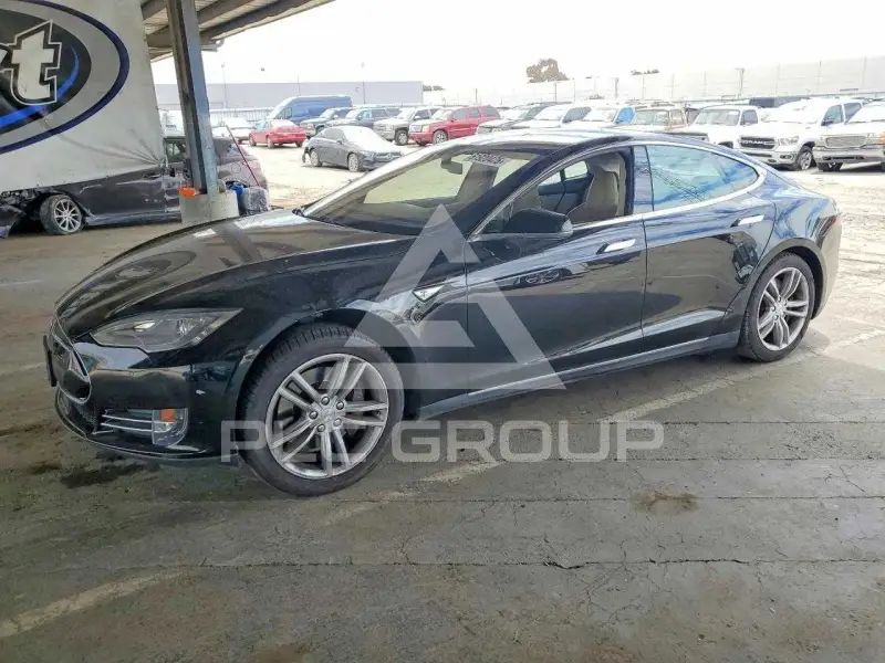 2014 Tesla Model S фото