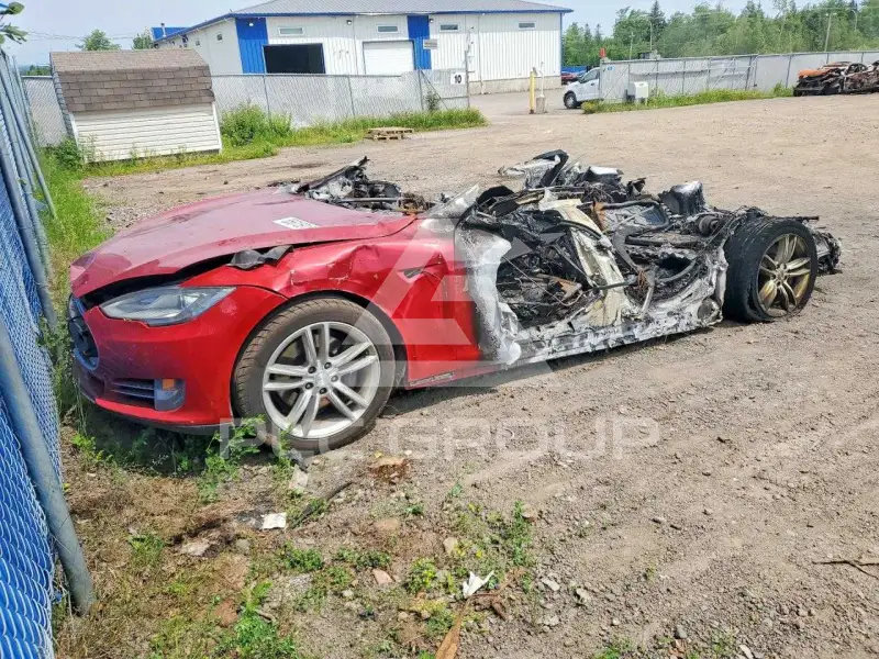 2014 Tesla Model S фото