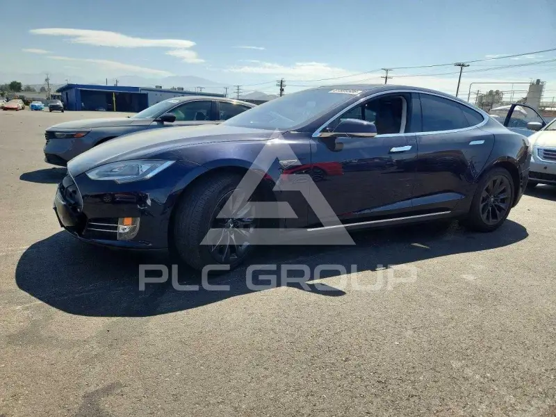 2014 Tesla Model S photo