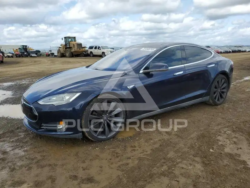 2014 Tesla Model S photo