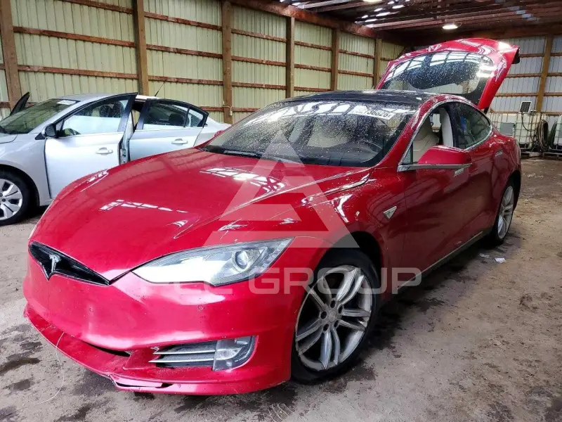 2014 Tesla Model S photo