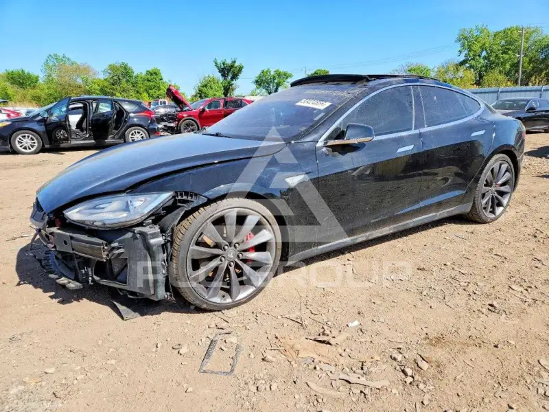 2014 Tesla Model S фото