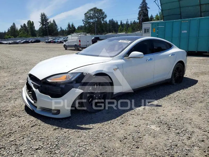 2014 Tesla Model S фото