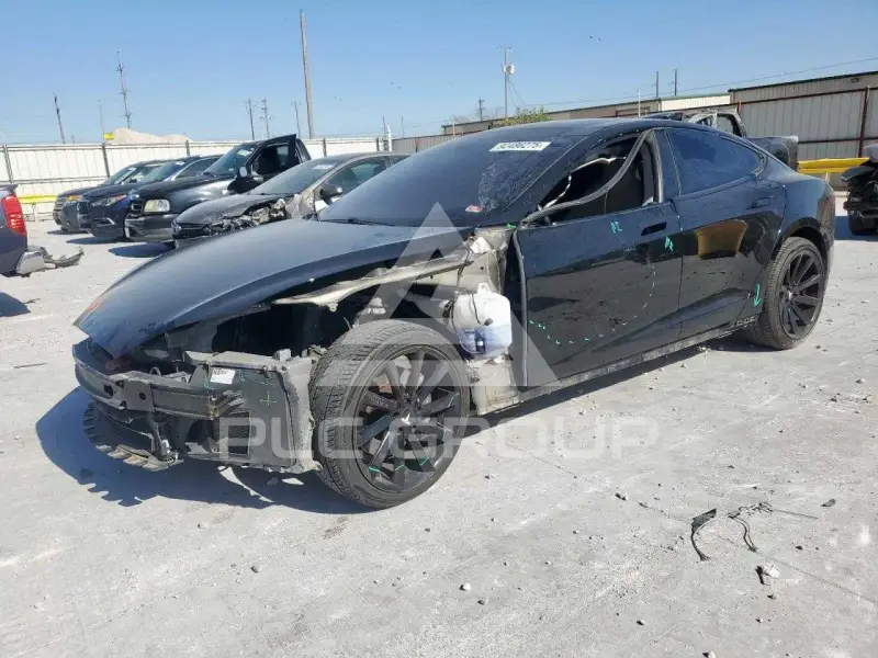 2014 Tesla Model S фото