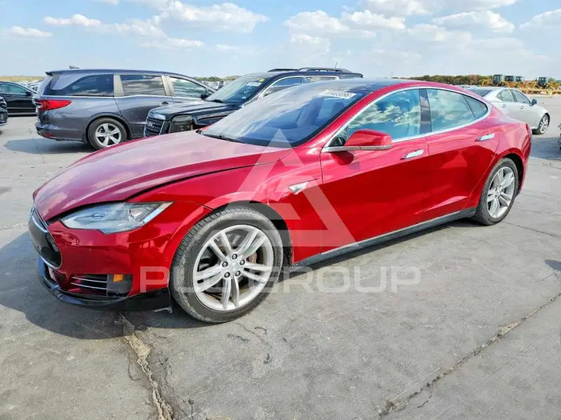 2014 Tesla Model S фото