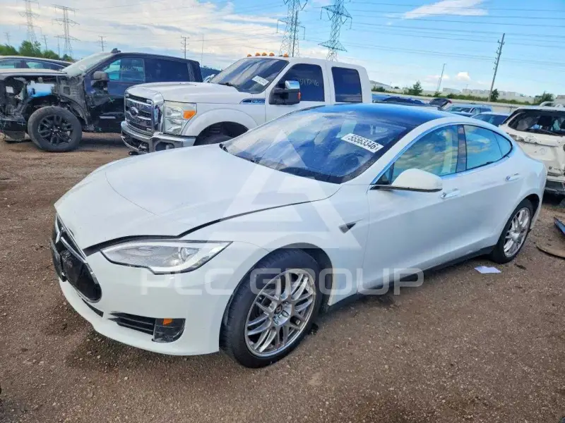 2014 Tesla Model S фото