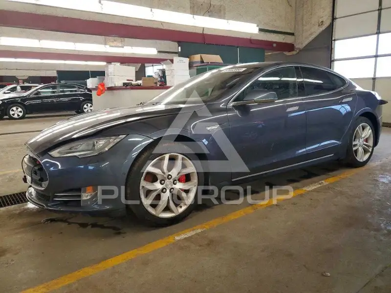 2014 Tesla Model S фото