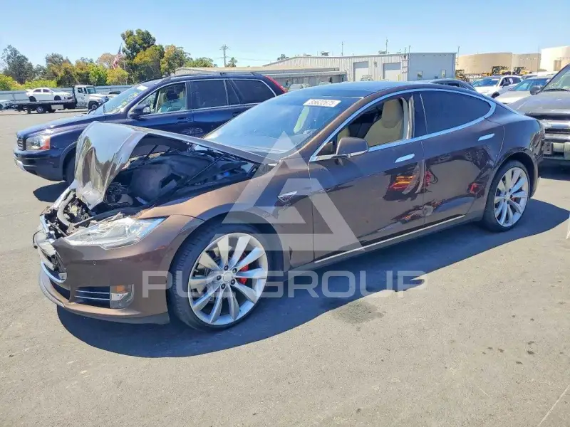 2014 Tesla Model S фото