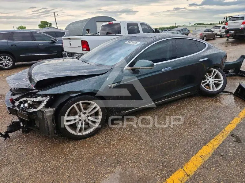 2014 Tesla Model S фото