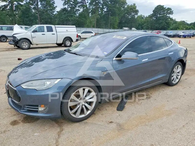 2014 Tesla Model S photo