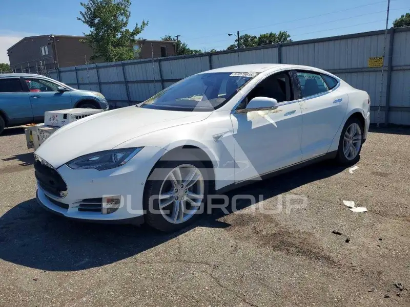 2014 Tesla Model S фото