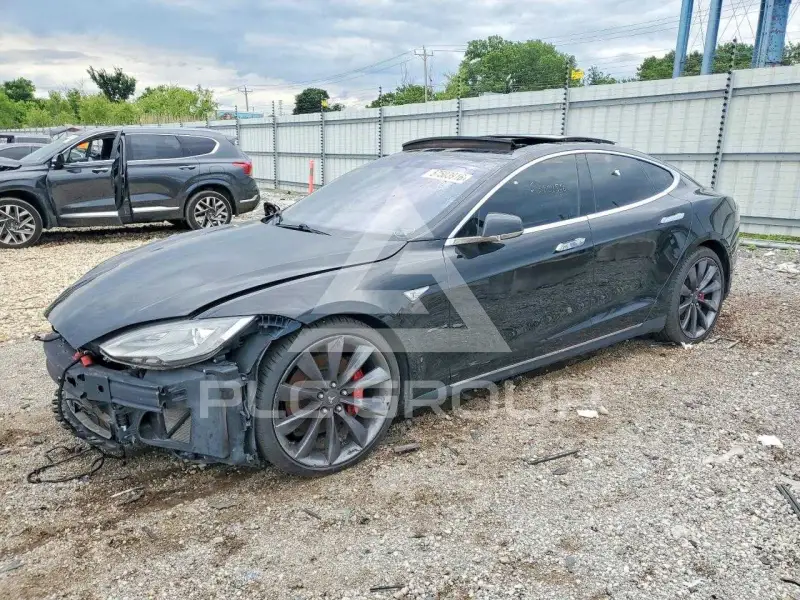 2014 Tesla Model S photo
