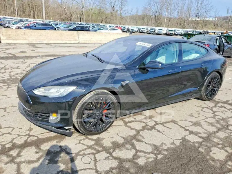 2014 Tesla Model S фото