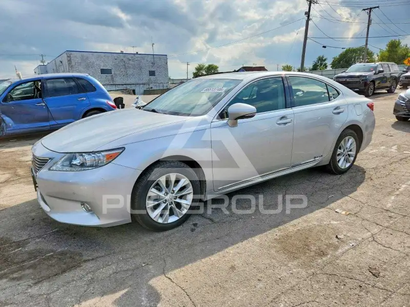 2014 Lexus ES300 photo