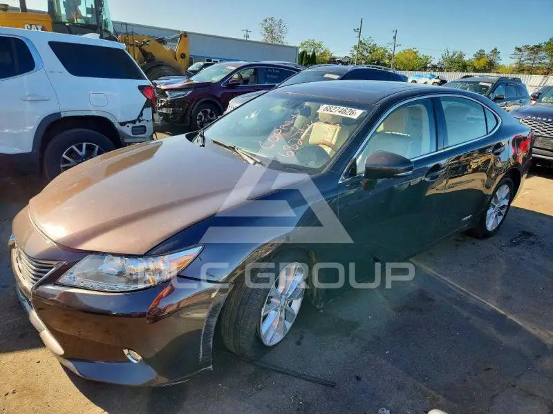2014 Lexus ES300 photo