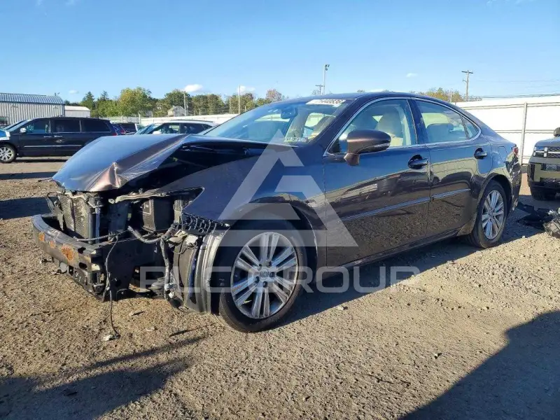 2014 Lexus ES350 photo