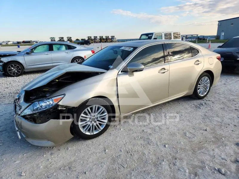 2014 Lexus ES350 photo
