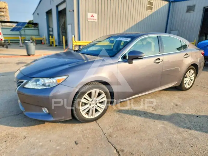 2014 Lexus ES350 photo