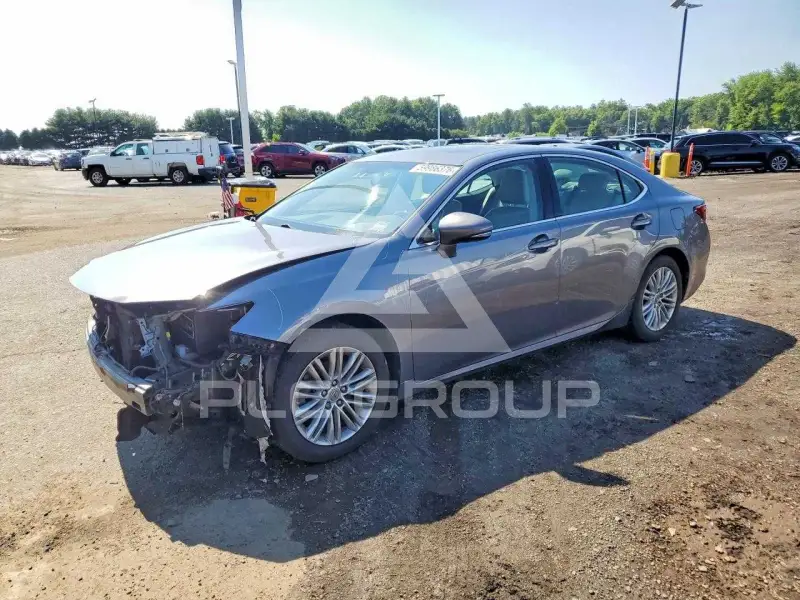 2014 Lexus ES350 photo