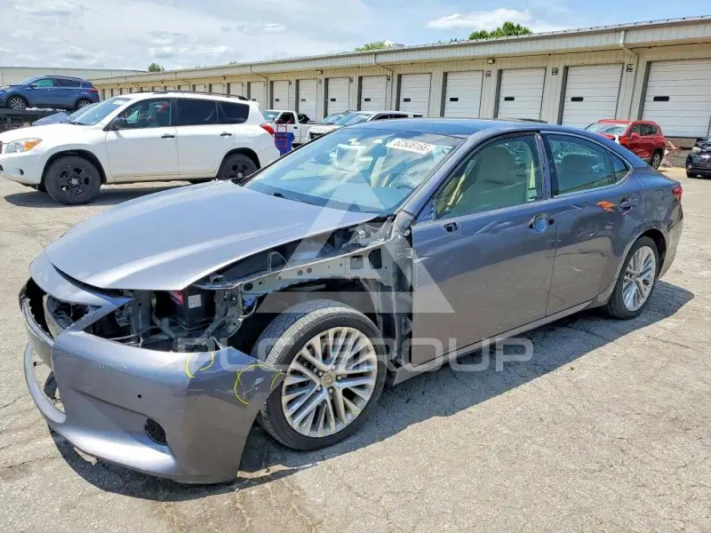 2014 Lexus ES350 photo