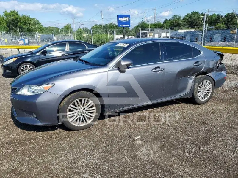 2014 Lexus ES350 photo