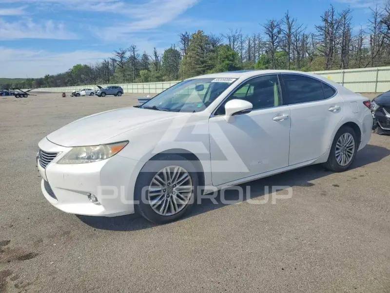 2014 Lexus ES350 photo